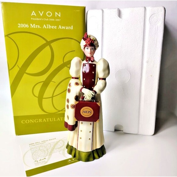 AVON 2006 Mrs. Albee President's Club Award Porcelain Figurine w/Box - Picture 1 of 4